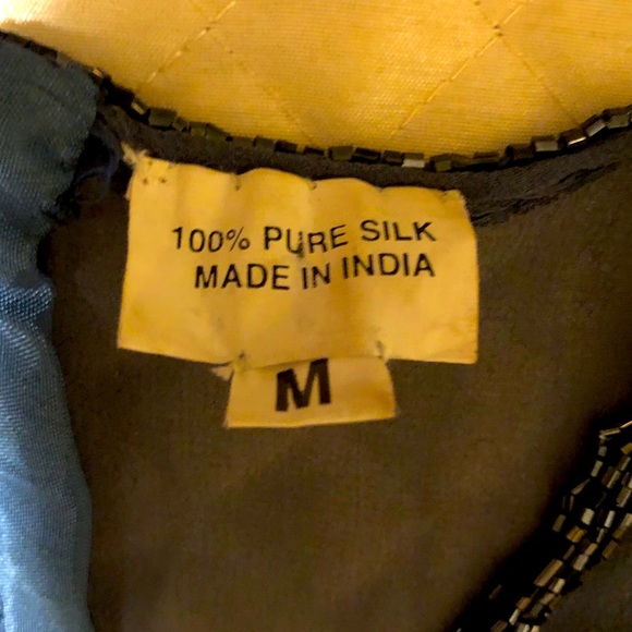 💋 NEW LOWER PRICE‼️
Carol Horn’s 100% Silk Sequence, Embroidered Top Med. 1970 - Picture 9 of 16